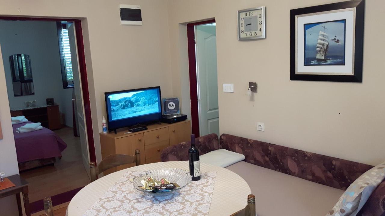 Apartments Penovic Kotor Bagian luar foto