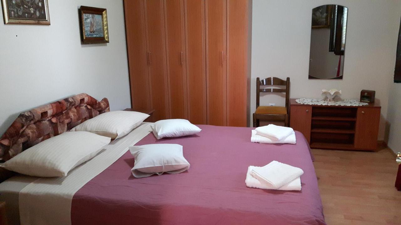 Apartments Penovic Kotor Bagian luar foto